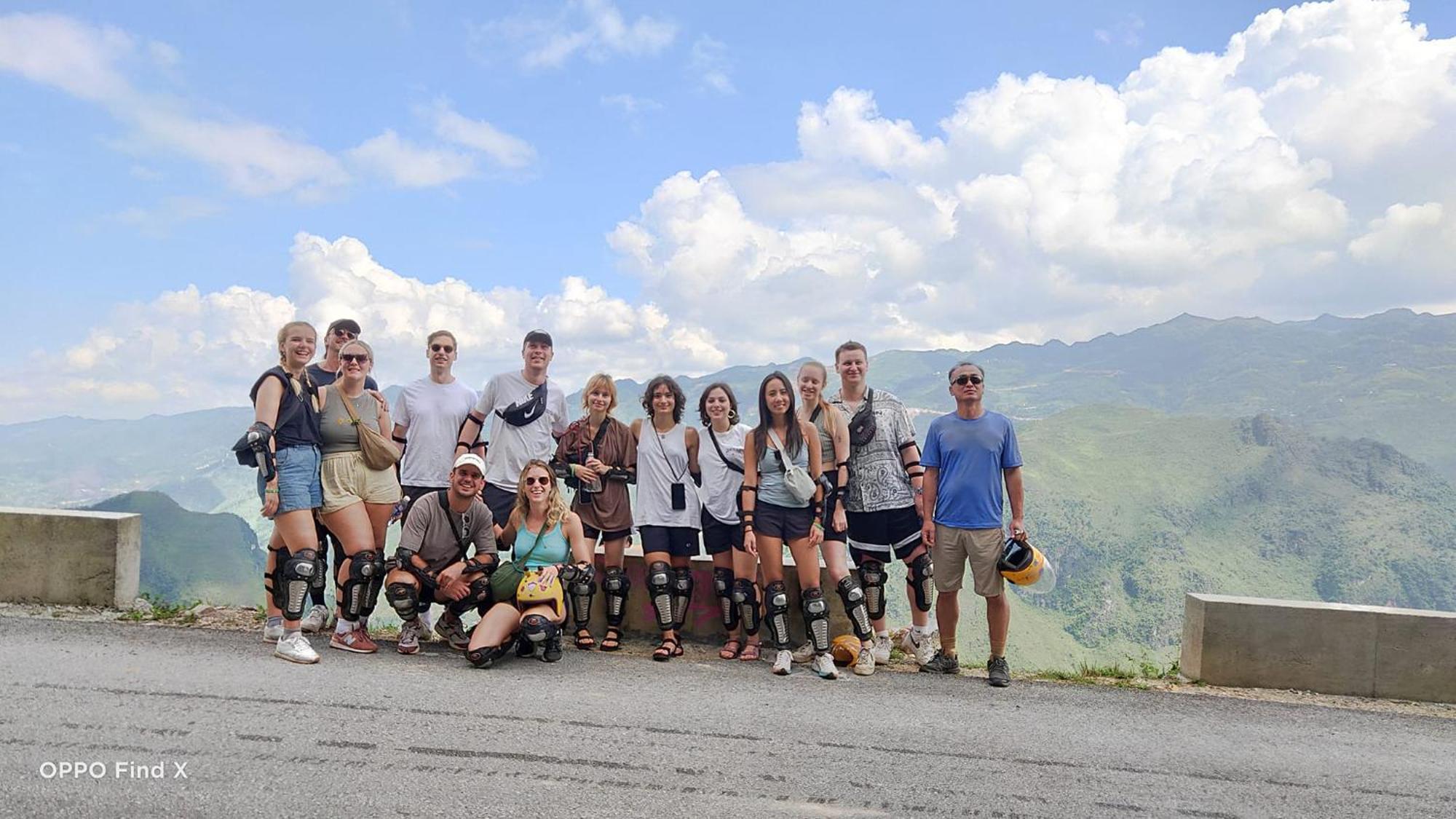 Felila Hostel & Tours Ha Giang Exterior photo